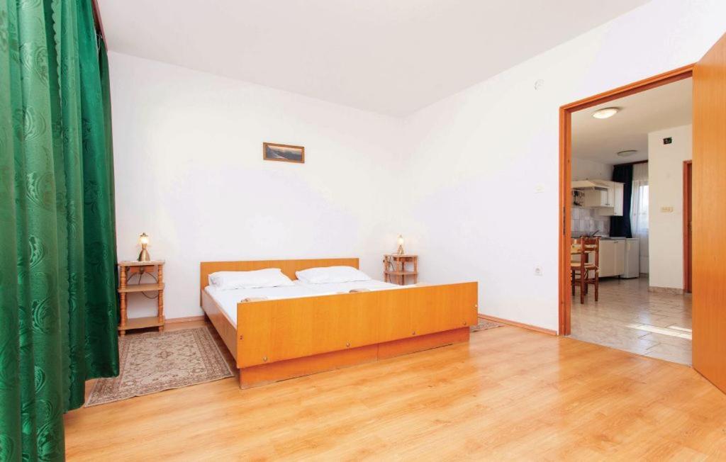 Apartmani Mile Krk Town Extérieur photo